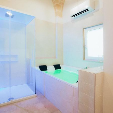 Filia Solis - Old Town Suites & Spa Brindisi Buitenkant foto