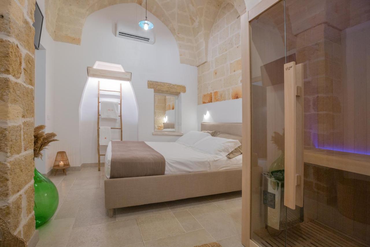 Filia Solis - Old Town Suites & Spa Brindisi Buitenkant foto