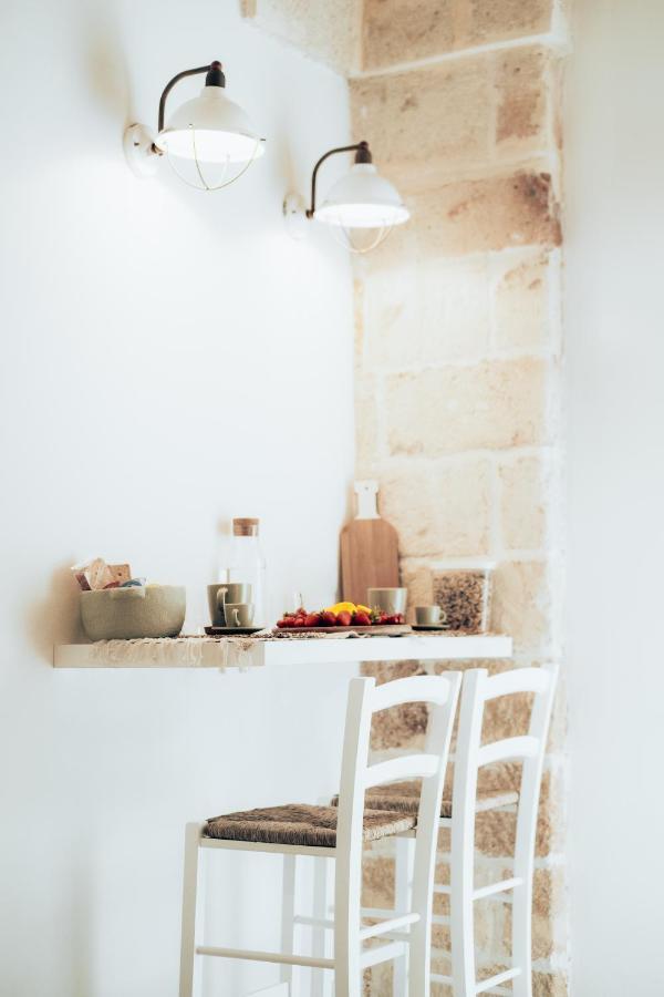 Filia Solis - Old Town Suites & Spa Brindisi Buitenkant foto