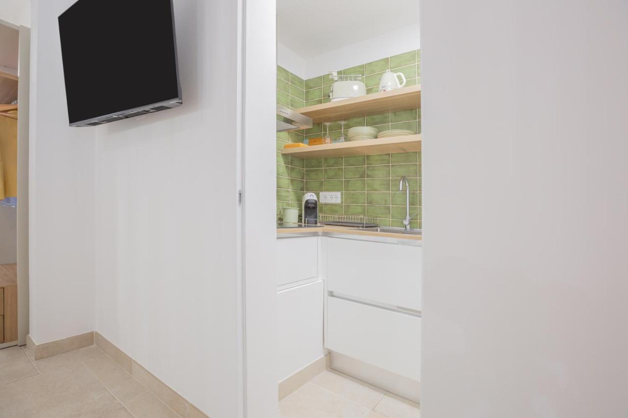 Filia Solis - Old Town Suites & Spa Brindisi Buitenkant foto