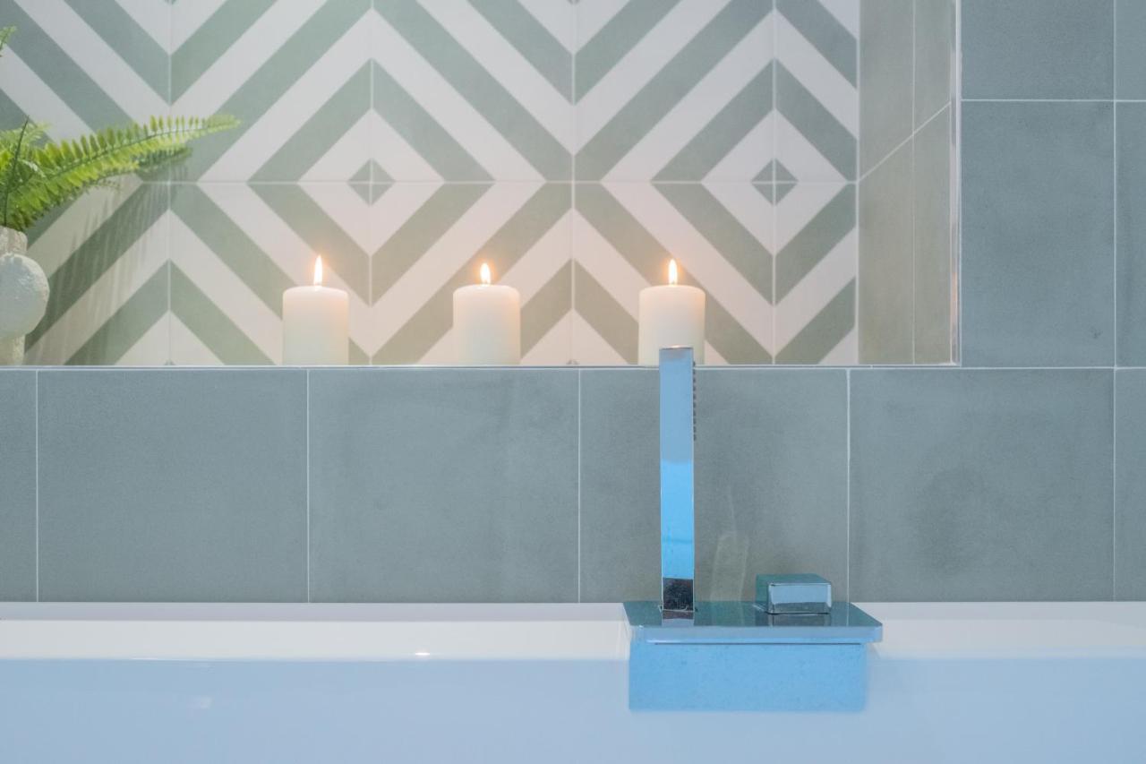 Filia Solis - Old Town Suites & Spa Brindisi Buitenkant foto